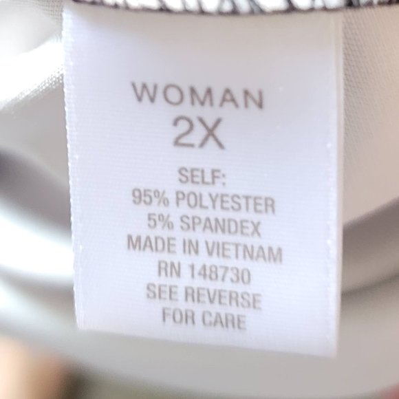 Christopher & Banks Bright Geometric Spandex Stretch Plus Size Skirt Size 2X - Picture 2 of 8